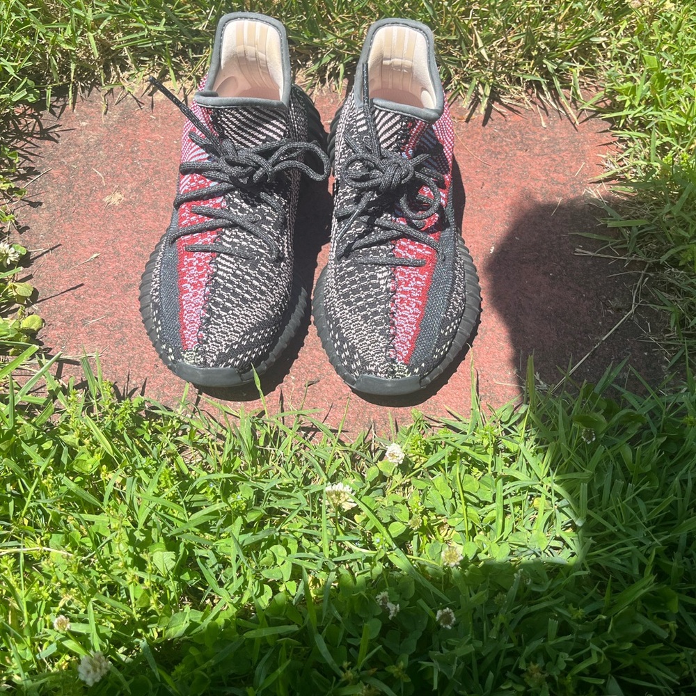 YEEZY 350 BOOST YECHEIL SIZE 7 MENS
